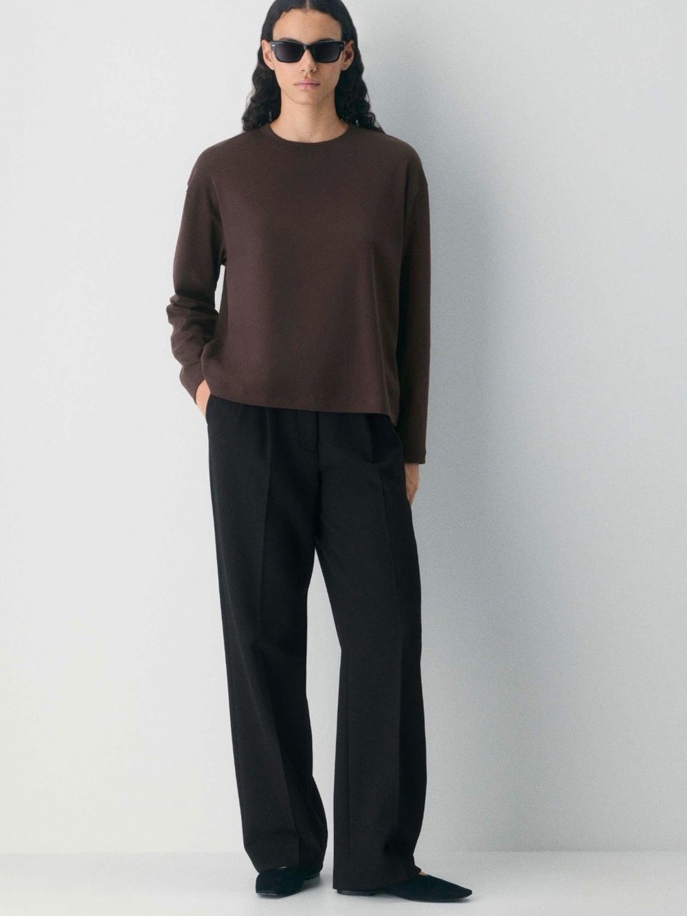 TNA Aritzia Oversized Boyfriend Long Sleeve Crewneck Brown Size Medium